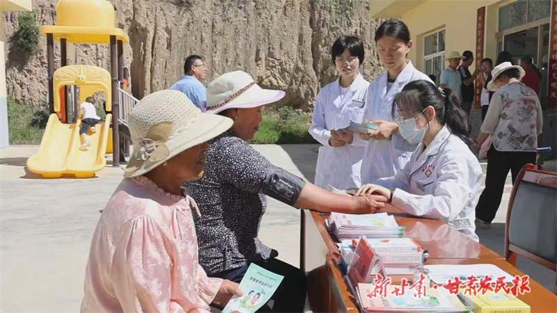 五&ldquo;YI&rdquo;融實踐 文明潤?quán)l(xiāng)野&mdash;&mdash;隴西縣德興鄉(xiāng)&ldquo;幸福YI站&rdquo;打通&ldquo;最后一公里&rdquo;