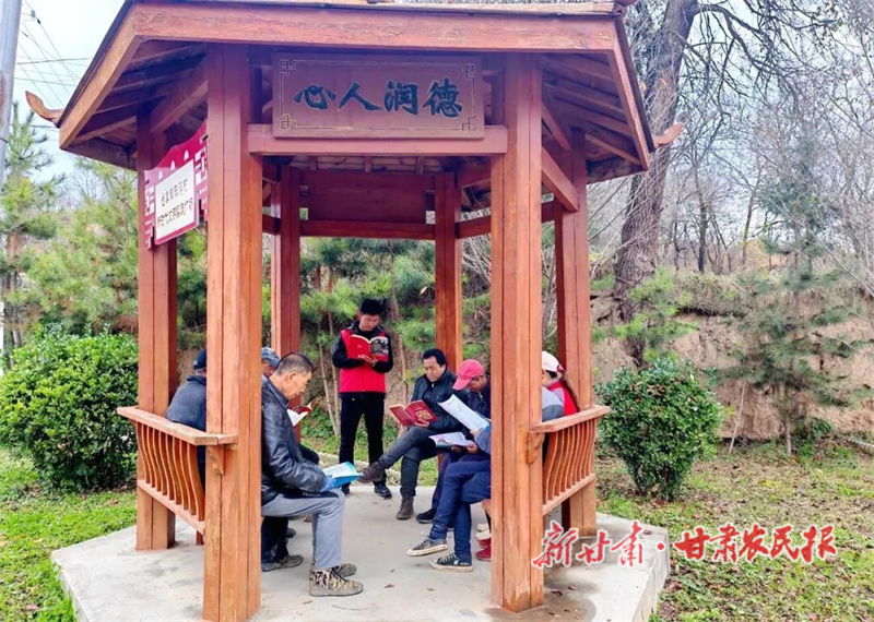 清水縣：農(nóng)家書屋讓黨的理論政策&ldquo;聲&rdquo;入人心