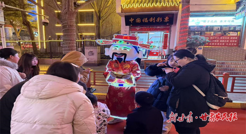 天水福彩全城派送馬年祝福