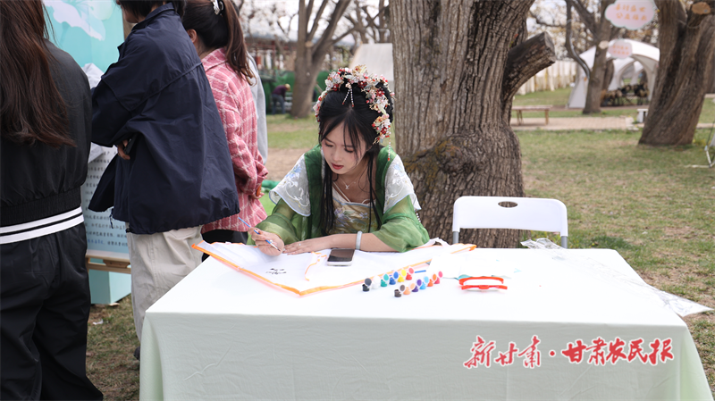 &ldquo;梨&rdquo;遇春來 福伴同行&mdash;&mdash;省福彩中心開展醒春花朝節(jié)公益宣傳活動
